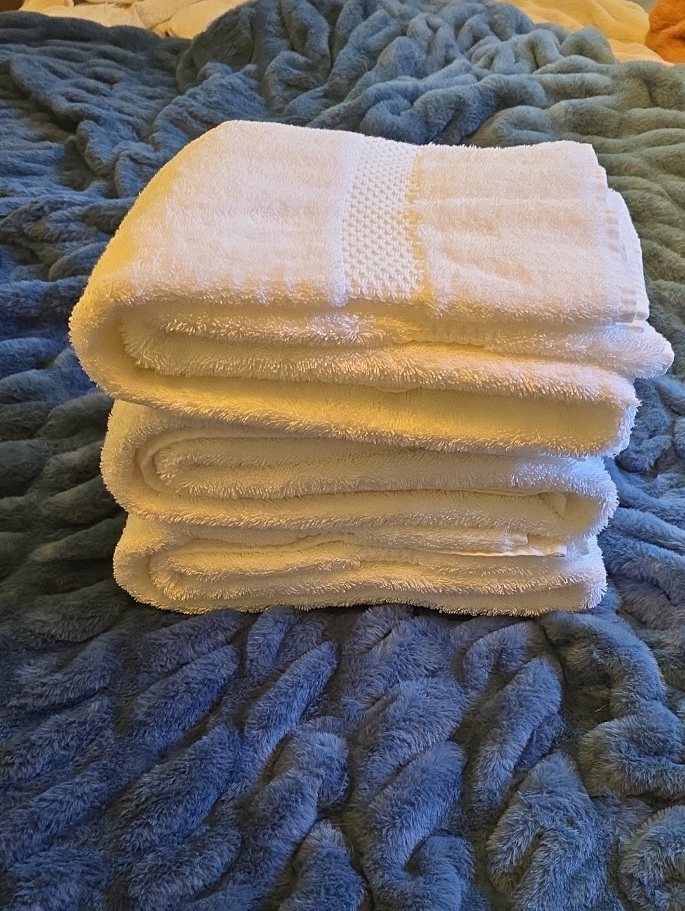 Set Of 3 Luxury White Cotton Bath Towels - Yves Delorme